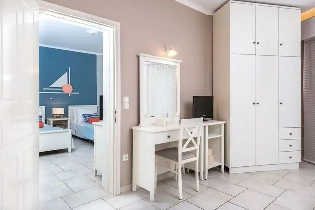 Deluxe Suite, 2 Bedrooms, Sea View  (2nd / 3rd floor)