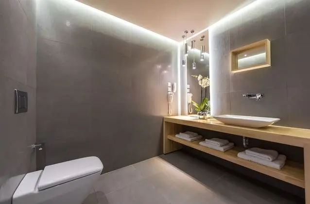 Deluxe Suite, 2 Bedrooms, Sea View  (2nd / 3rd floor)