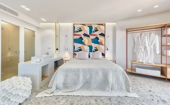 Grand Suite, Jetted Tub, Sea View  (2nd / 3rd floor)