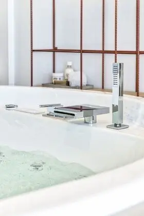 Grand Suite, Jetted Tub, Sea View  (2nd / 3rd floor)