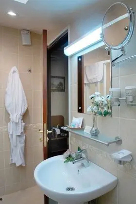 Superior Tek Büyük veya İki Ayrı Yataklı Oda