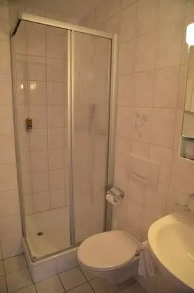 Classic Tek Büyük Yataklı Oda