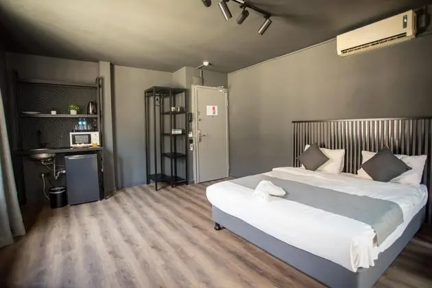 Studio,Manzarasız