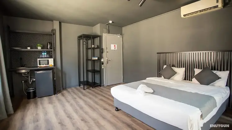 Deluxe Room Studio