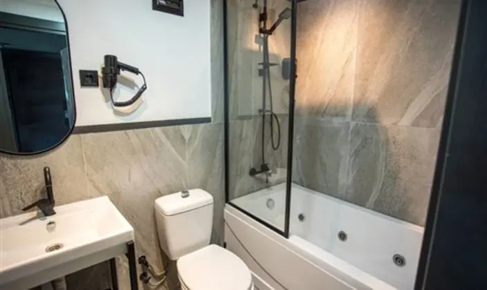 Jakuzili Deluxe