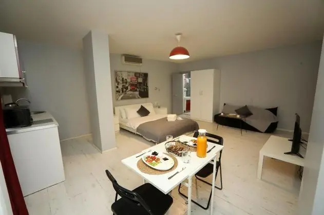 Studio Manzarasız Oda