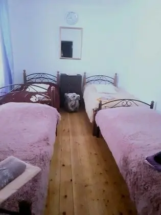 Economy Dört Kişilik Oda, Ortak Banyo (101)