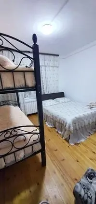 Economy Dört Kişilik Oda, Ortak Banyo (102)