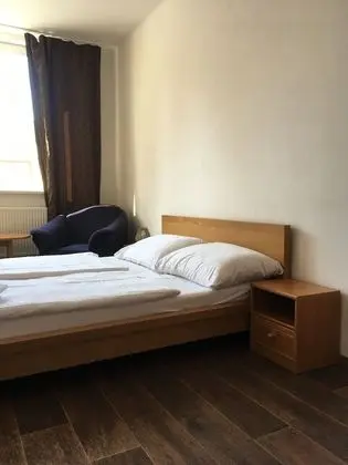 Classic Tek Büyük Yataklı Oda