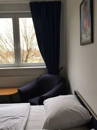 Classic Tek Büyük Yataklı Oda