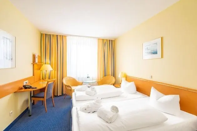 Comfort Tek Büyük Yataklı Oda, Şehir Manzaralı (Land View)
