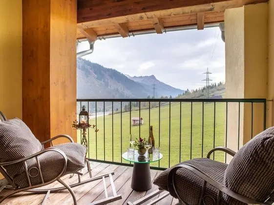 Deluxe Tek Büyük Yataklı Oda, Dağ Manzaralı (34m²)