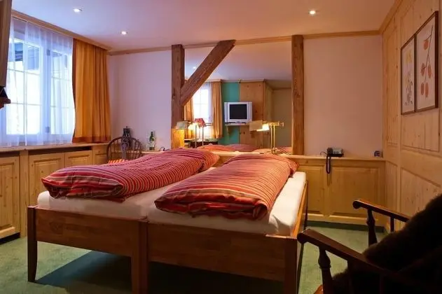 Tek Büyük Yataklı Oda, Dağ Manzaralı