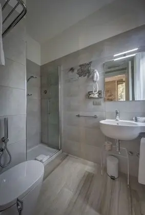 Tek Büyük veya İki Ayrı Yataklı Oda