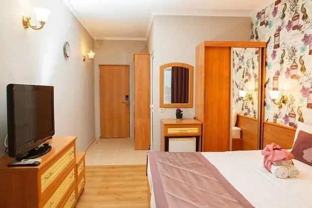 Standard Tek Büyük veya İki Ayrı Yataklı Oda, Deniz Manzaralı