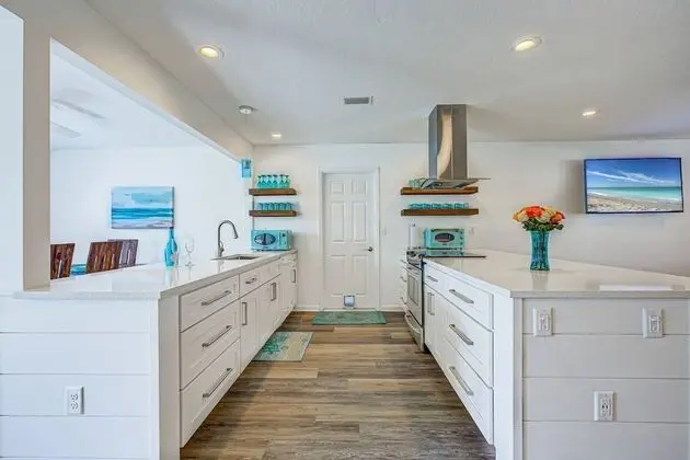 Ev (Arlington Park Beautifully Renovated )