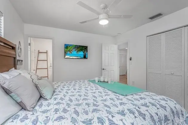 Ev (Arlington Park Beautifully Renovated )