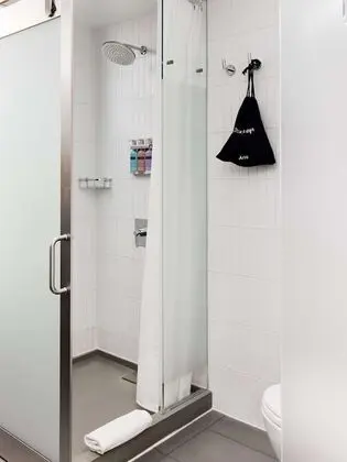 Oda, 1 Büyük (Queen) Boy Yatak, Şehir Manzaralı, Köşe