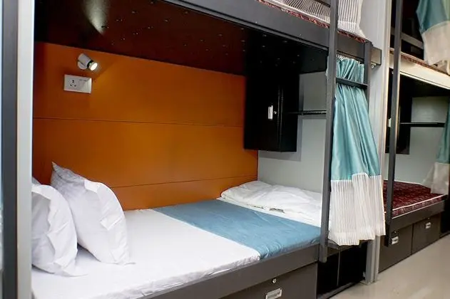 Deluxe Ortak Ranzalı Oda