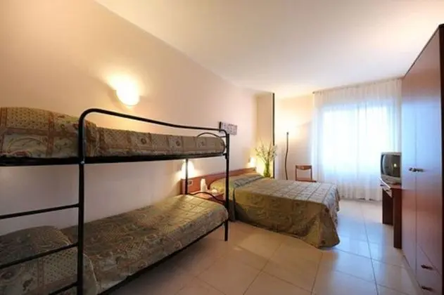 Standard Dört Kişilik Oda, Balkon