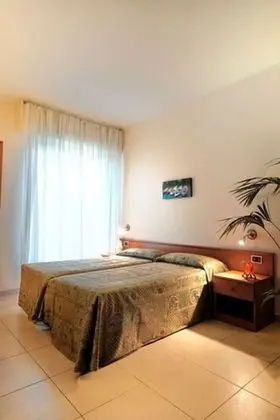 Tek Büyük veya İki Ayrı Yataklı Oda, Balkon