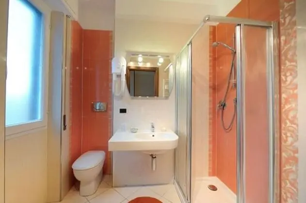 Tek Büyük veya İki Ayrı Yataklı Oda, Balkon