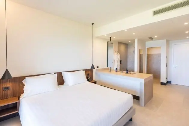 Tek Büyük Yataklı Oda, Balkon, Deniz Manzaralı (Classic Sea Garden)