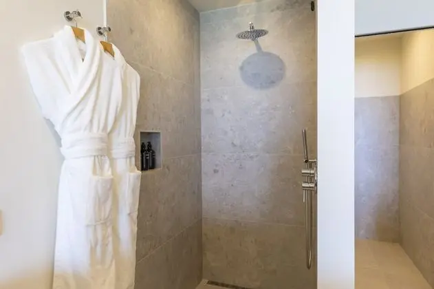 Tek Büyük Yataklı Oda, Balkon, Deniz Manzaralı (Classic Sea Garden)