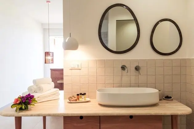 Tek Büyük Yataklı Oda, Balkon, Deniz Manzaralı (Classic Sea Garden)