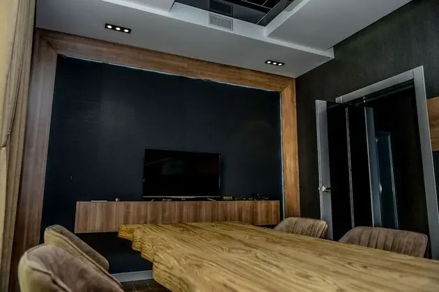 Deluxe Süit, 1 En Büyük (King) Boy Yatak, Sigara İçilebilir, Bahçe Manzaralı