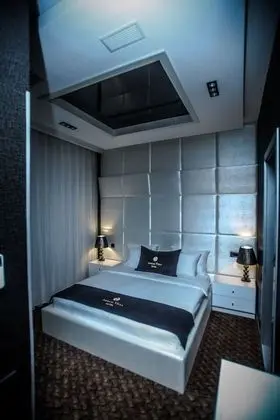 Royal Dört Kişilik Oda, 2 Yatak Odası, Sigara İçilebilir, Bahçe Manzaralı