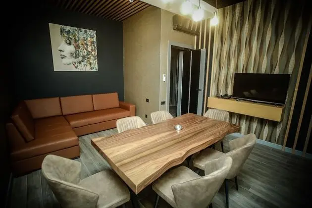 Royal Dört Kişilik Oda, 2 Yatak Odası, Sigara İçilebilir, Bahçe Manzaralı