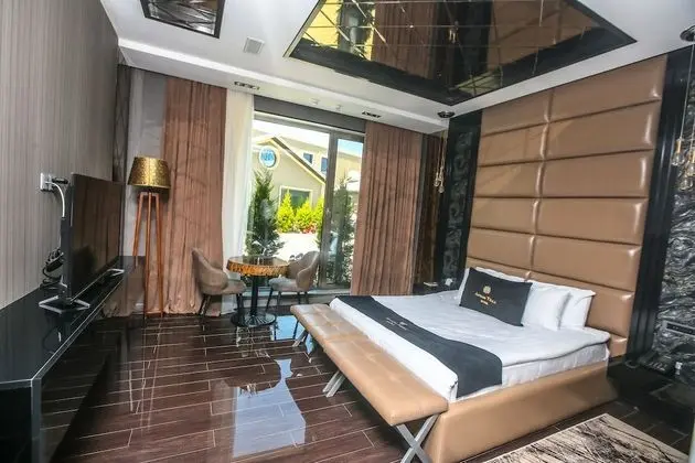 Standard Stüdyo, 1 En Büyük (King) Boy Yatak, Sigara İçilebilir, Bahçe Manzaralı