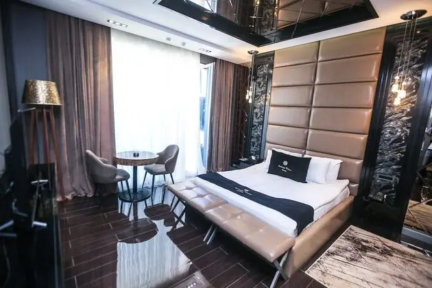 Standard Stüdyo, 1 En Büyük (King) Boy Yatak, Sigara İçilebilir, Bahçe Manzaralı