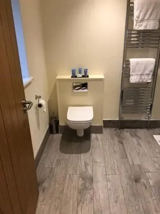 Traditional Tek Büyük Yataklı Oda