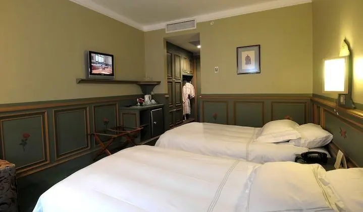 Standard Üç Kişilik Oda
