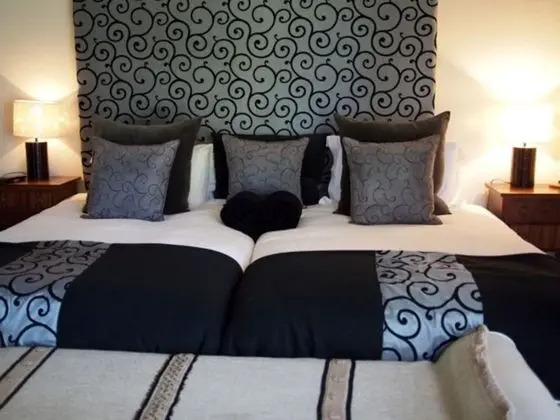 Cottage Suites