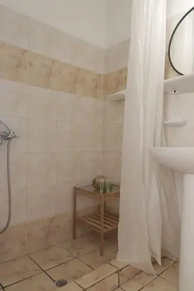 Economy Tek Büyük Yataklı Oda