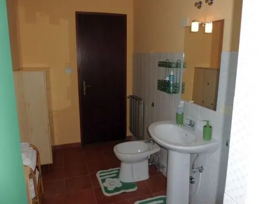 Romantic Oda, Dağ Manzaralı (Red Room)