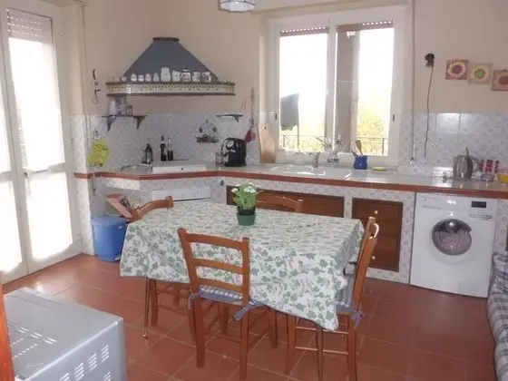 Romantic Oda, Dağ Manzaralı (Red Room)