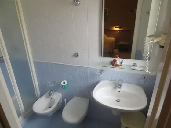 Üç Kişilik Oda, Birden Çok Yatak, Sigara İçilmez