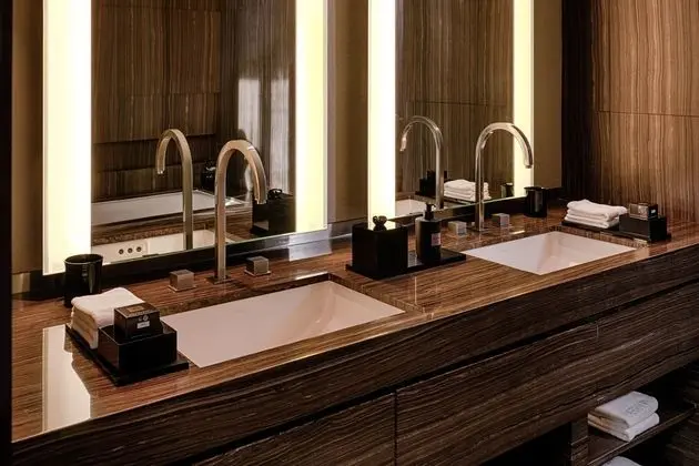 Armani Premier Suite