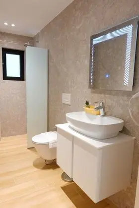 Tek Büyük Yataklı Oda, Balkon