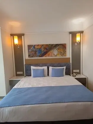 Standart Kara Manzaralı