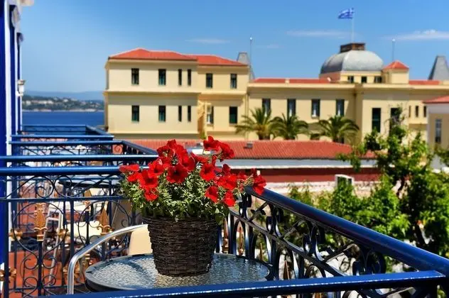 Standard Tek Büyük Yataklı Oda (Bouboulinas Museum View)