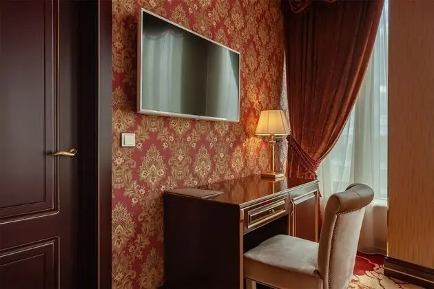 Premium Tek Büyük Yataklı Oda