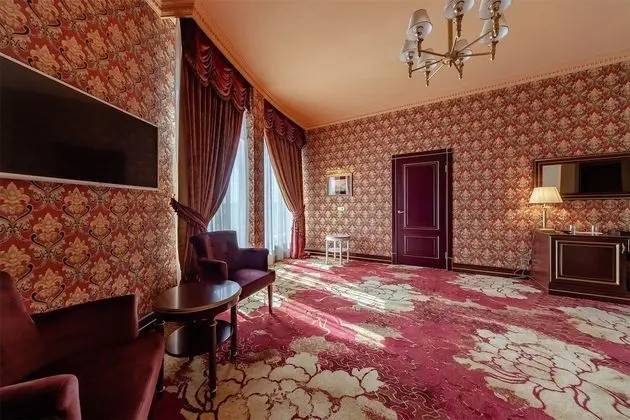 Premium Tek Büyük Yataklı Oda