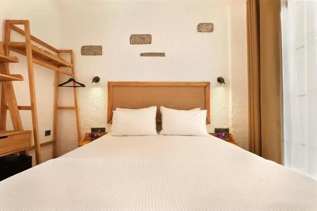 Deluxe French Oda, Sokak Manzaralı, Fransız Balkonlu