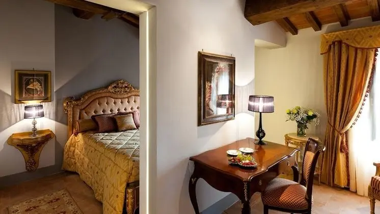 Classic Tek Büyük Yataklı Oda