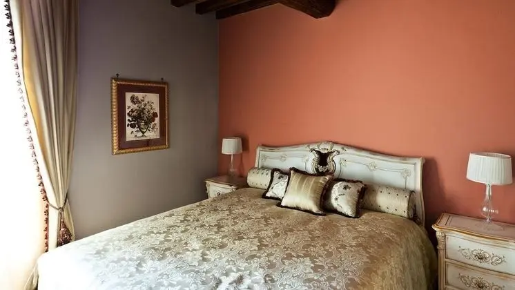 Classic Tek Büyük Yataklı Oda